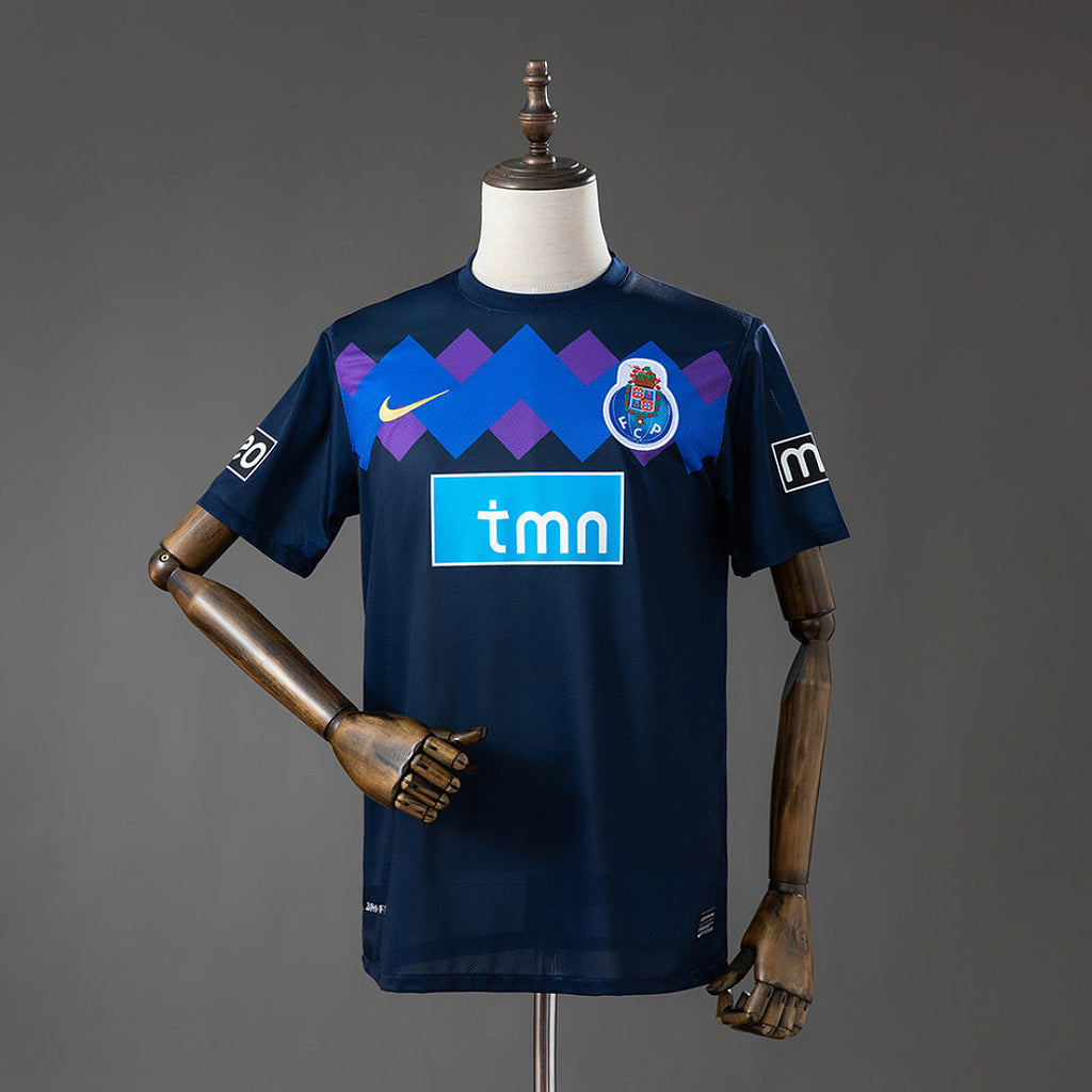 Retro FC Porto 2011-2012 Away Fan
