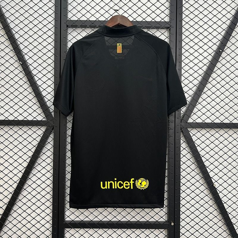 Retro FC Barcelona 2011-2012 away