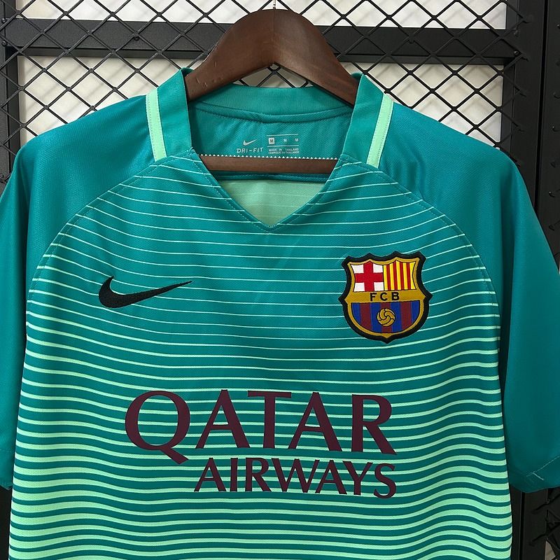 Retro FC Barcelona 2016-2017 third away