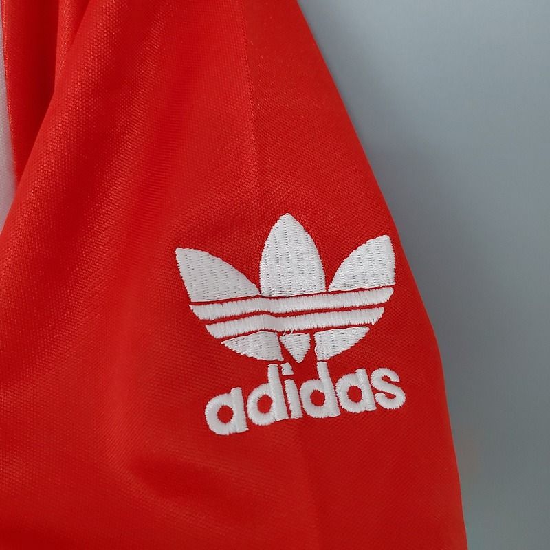 Retro Manchester United 1985-1986 home