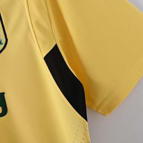 Retro Liverpool FC 2004-2005 away